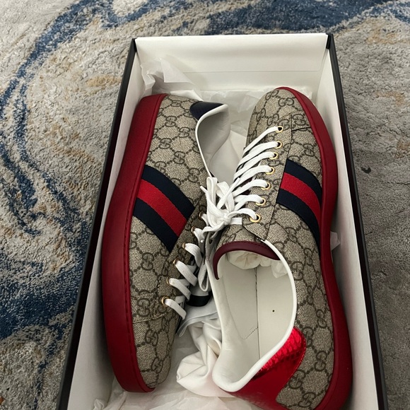 Gucci men size 12. - Picture 2 of 5